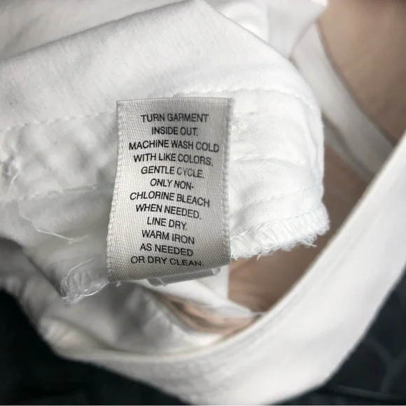 White House Black Market (WHBM) White Sailor 5” Shorts - Picture 8 of 9